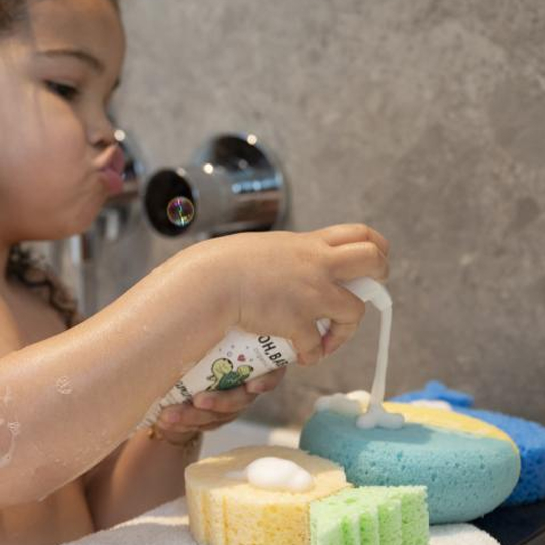 Oh, Baby! Hipoalerginis putų konsistencijos prausiklis, 200 ml. Oh, Baby! Hipoalerginis putų konsistencijos prausiklis, 200 ml.